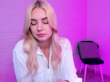 webcam girl 8a8y_nura today image #1529094