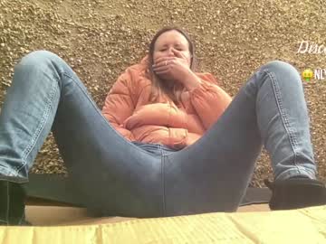 webcam girl eatmypie69 today image #1451595