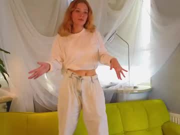 webcam girl rowenabyron today image #4017312