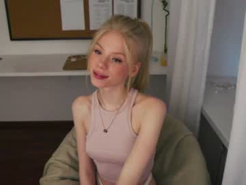 webcam girl sonyaplush today image #1127182