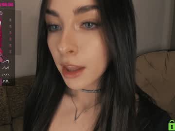 webcam girl naiamo today image #3081468