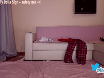 webcam girl hollyextra today image #2588950