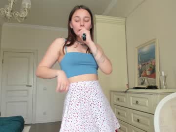 webcam girl eleonora_linn today image #2263060