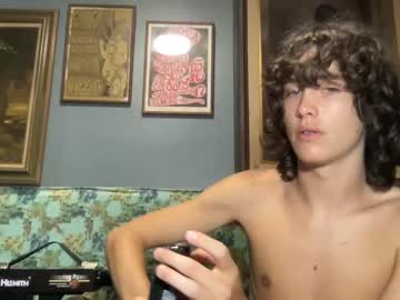 webcam man jungleliving333 today image #1829278