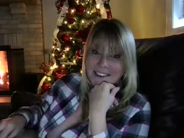 webcam girl daniluvs2 today image #3405018