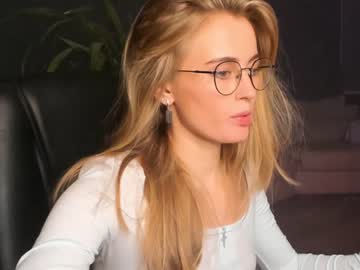 webcam girl linellali today image #2802637