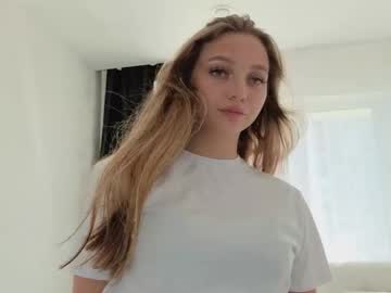 webcam girl katrinrobins today image #4098873
