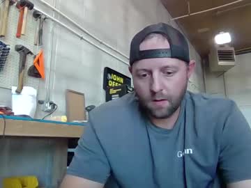 webcam man farmboy4720 today image #4040289