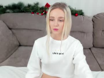 webcam girl floraalfy today image #3552313