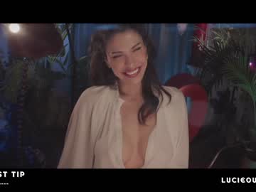 webcam girl lucieoude_ today image #3870598