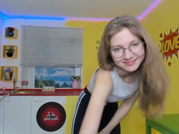 webcam girl avis_ryan today image #1098661