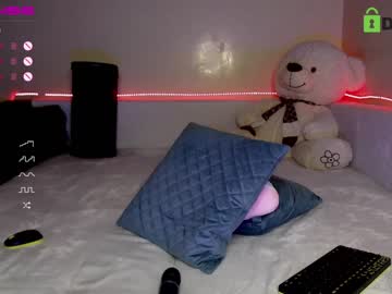 webcam girl fallen_angel_18 today image #3833884