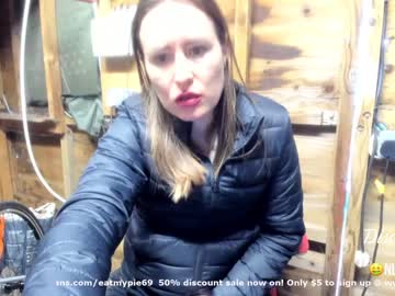 webcam girl eatmypie69 today image #1092696