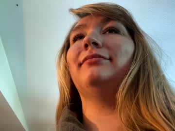 webcam girl veronicalynn_22 today image #2243525