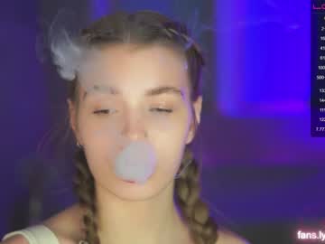webcam girl hoolybunny today image #3125183