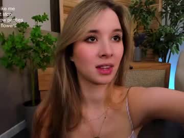 webcam girl milablush today image #3589105