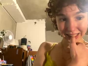 webcam girl iamskyec today image #3994008