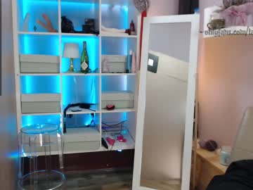 webcam girl taralanes today image #841206