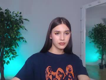 webcam girl li1lee_cherry today image #2465788
