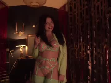webcam girl lucieoude_ today image #472460