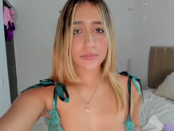 webcam girl amelie_bunny_real today image #1469844