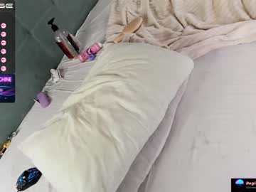 webcam girl lil_angell_ today image #3314452