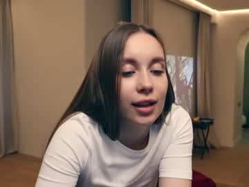 webcam girl elleyrayman_ today image #1683166