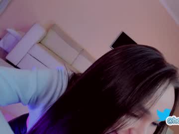 webcam girl hollyextra today image #3019612