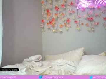 webcam girl rosiebones today image #1735090