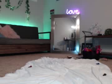 webcam girl skyewatson today image #3850807
