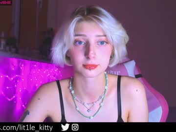 webcam girl lit1le_kitty_ today image #3105029