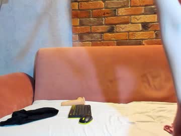webcam couple mila_polly_and_forester today image #658969