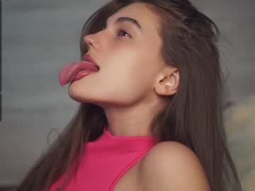 webcam girl hoolybunny today image #2675655