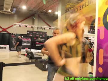 webcam couple honeyand_thebear today image #61235