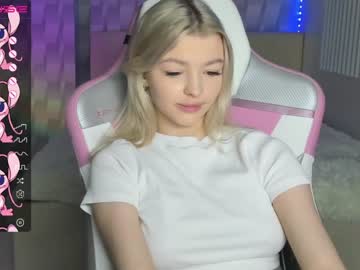 webcam girl white__crystal_ today image #3900890