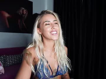 webcam girl laurabae_ today image #41733
