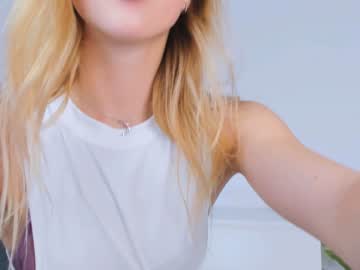 webcam girl emmi_rosee today image #3067327