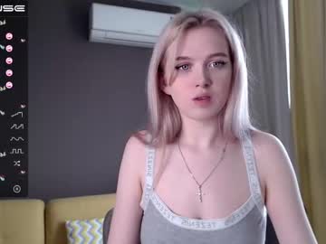 webcam girl small_blondee today image #1608092