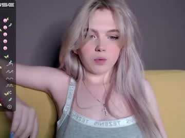 webcam girl small_blondee today image #1603628