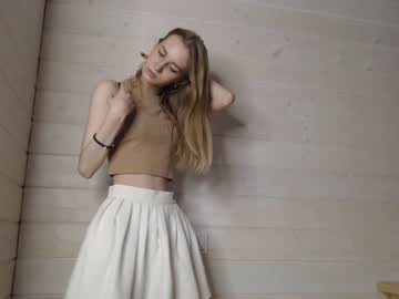 webcam girl princess__aurora today image #3677307