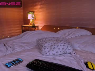 webcam girl sparklylinda today image #2305046