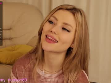 webcam girl bettyhudson today image #1071059