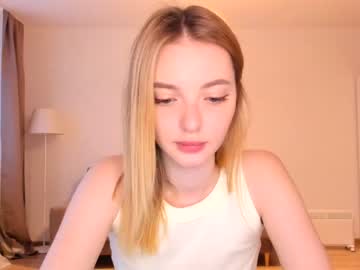 webcam girl olli_ver today image #2980027