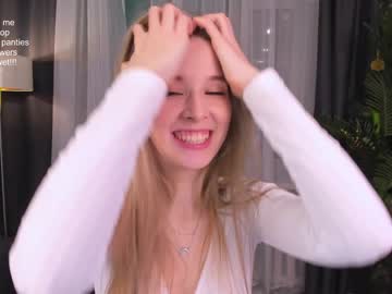 webcam girl milablush today image #3497065