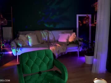 webcam girl provocatrixx today image #3084659