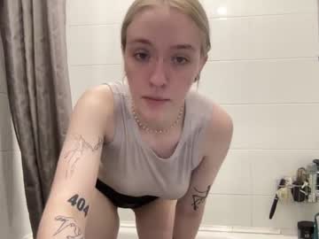webcam girl crystallluna today image #3956147