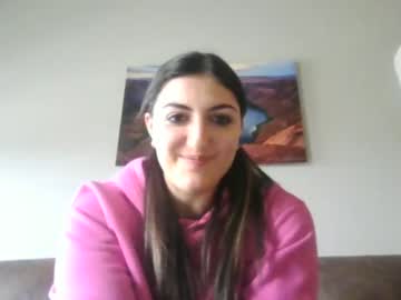webcam girl lynn1717 today image #3284050