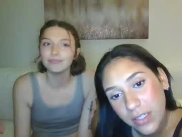 webcam girl zoeycooks today image #1011575