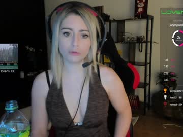 webcam girl kimilee22 today image #1618156