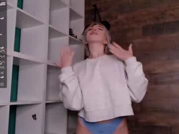 webcam girl small_blondee today image #1560255